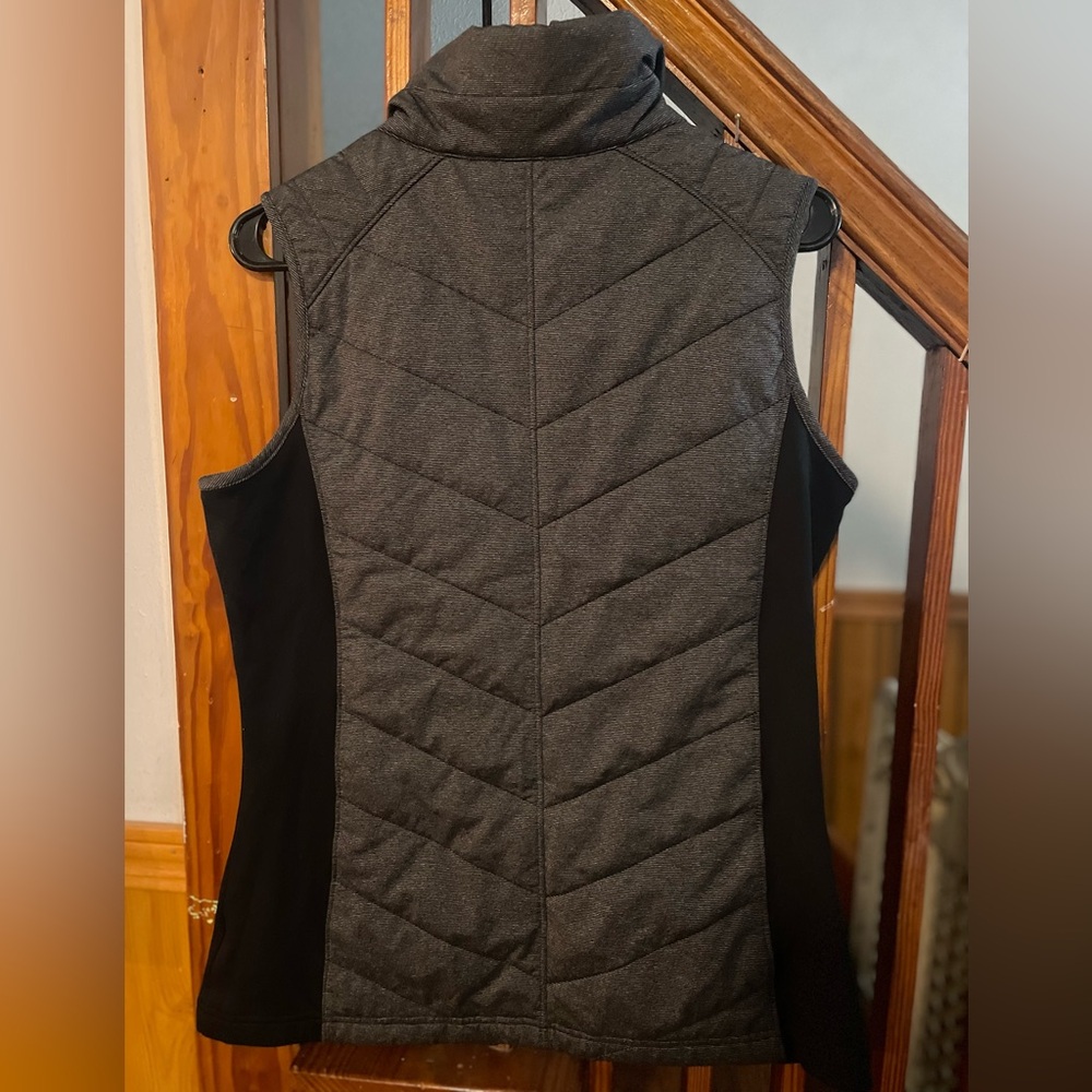 Columbia Charcoal and Black Sleeveless Insulated Full Zip Vest, Women’s M Winter - Picture 3 of 10